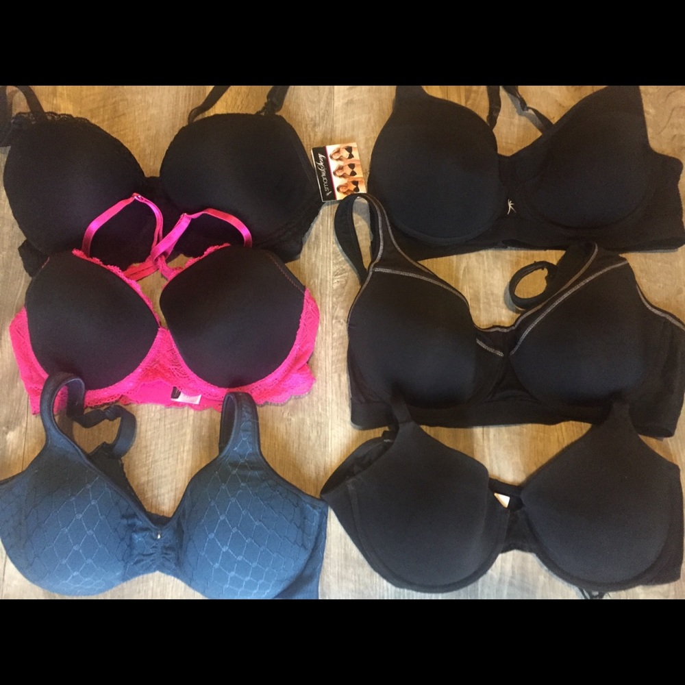 6 Pack of 38C Bras - Mixed brands.